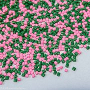 振動篩在塑料顆粒除雜、分級中的應(yīng)用